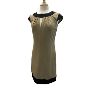 Trina Turk Sheath Dress Womens 6 Tan Black Excellent Colorblock Keyhole Pleated